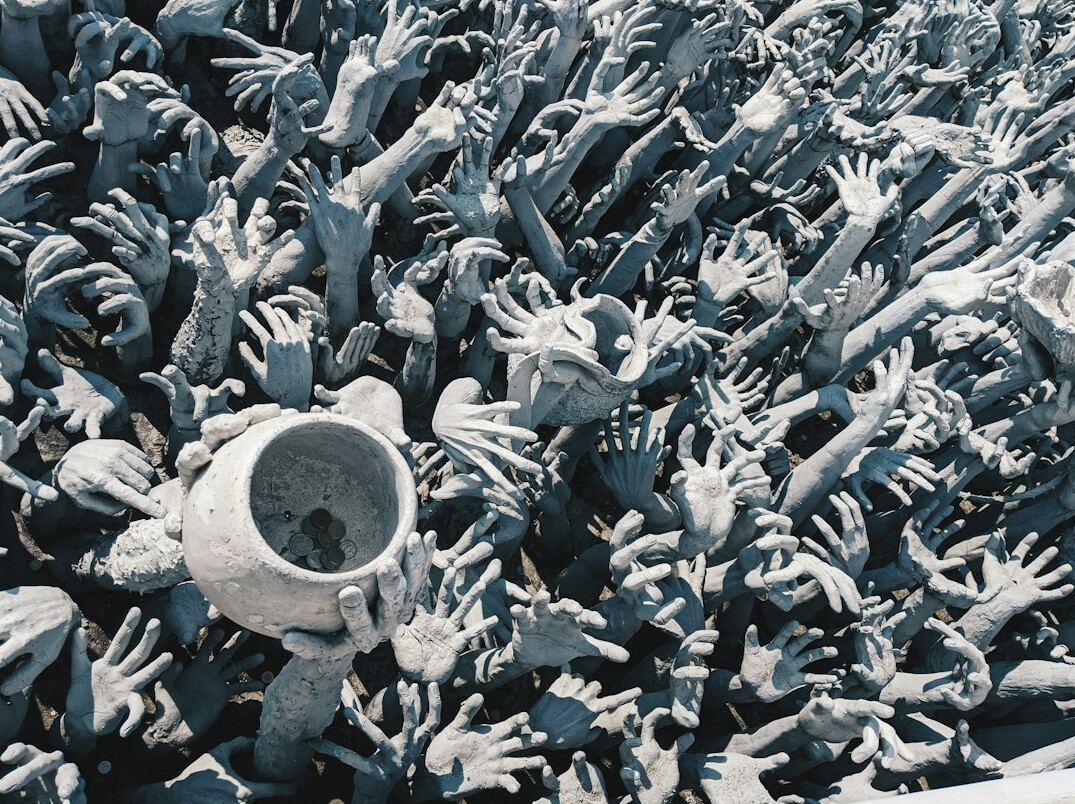 crowd psychology experiment